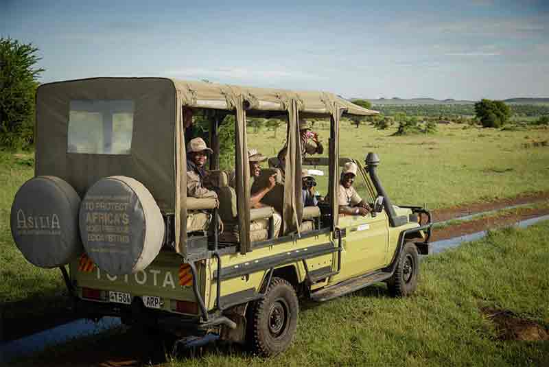 travel to conserve wildlife