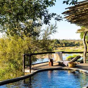 A guest suite private plunge pool at Singita Boulders